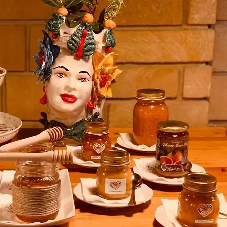 Laura - Antico Borgo Di Sicilia