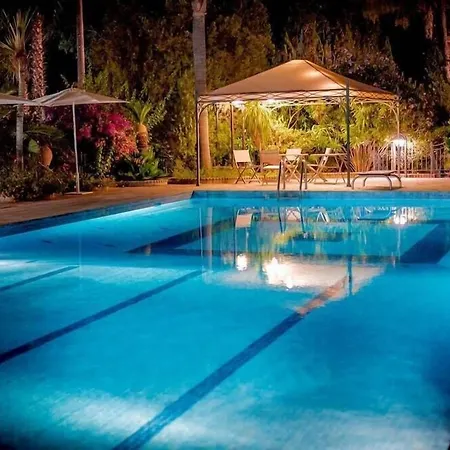 Laura - Antico Borgo Di Sicilia Hotel Milici