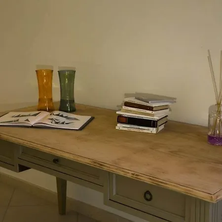 Laura - Antico Borgo Di Sicilia