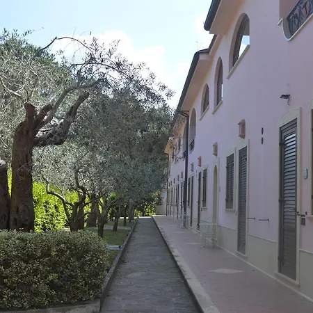 Laura - Antico Borgo Di Sicilia Hotel Milici