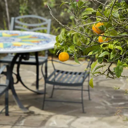 Hotel Laura - Antico Borgo Di Sicilia