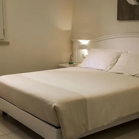 Laura - Antico Borgo Di Sicilia Hotel 4*