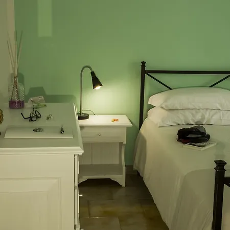 Laura - Antico Borgo Di Sicilia Hotel Milici