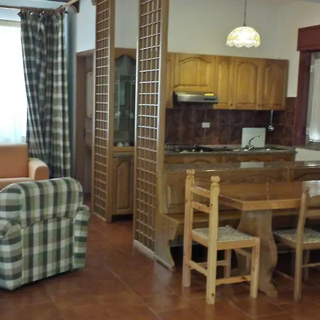 Laura - Antico Borgo Di Sicilia Hotel 4*