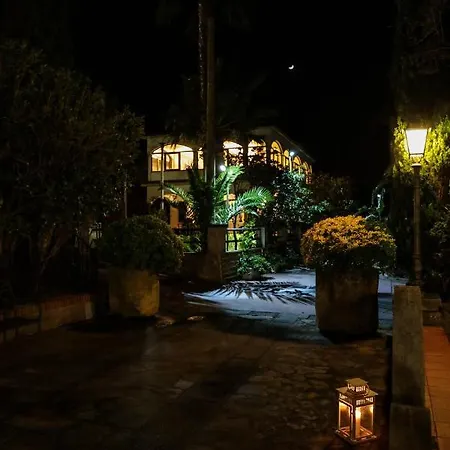 Hotel Laura - Antico Borgo Di Sicilia