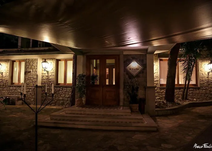 Laura - Antico Borgo Di Sicilia Hotel