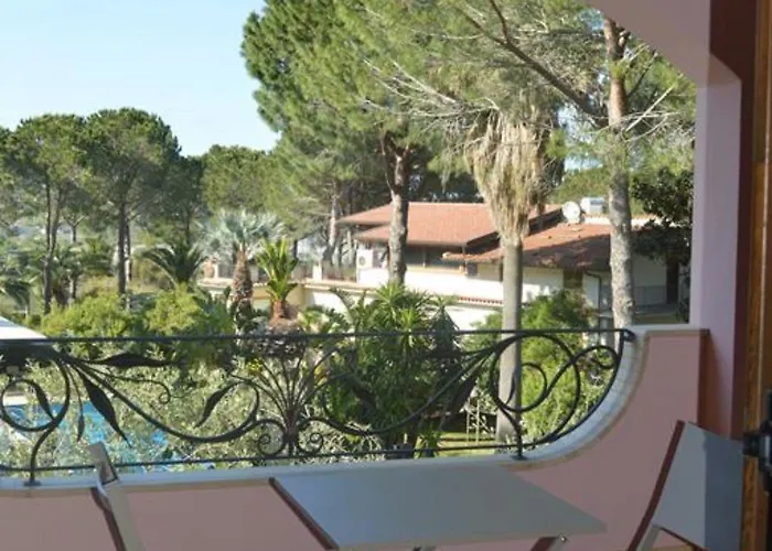 Laura - Antico Borgo Di Sicilia 4* Milici
