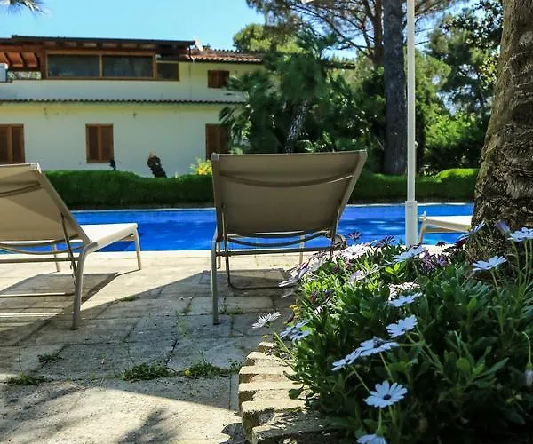 Laura - Antico Borgo Di Sicilia