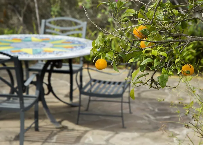 Hotel Laura - Antico Borgo Di Sicilia