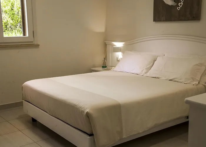 Laura - Antico Borgo Di Sicilia Hotel 4*
