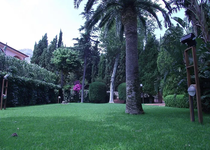 Laura - Antico Borgo Di Sicilia Milici