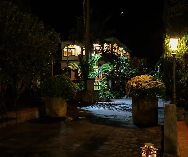 Hotel Laura - Antico Borgo Di Sicilia