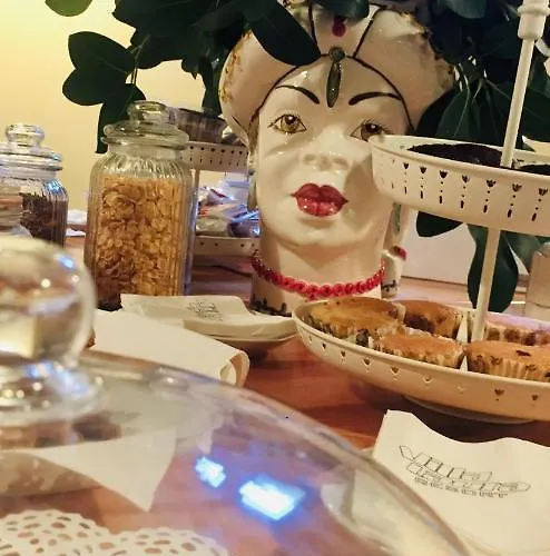 Laura - Antico Borgo Di Sicilia Hotel 4*
