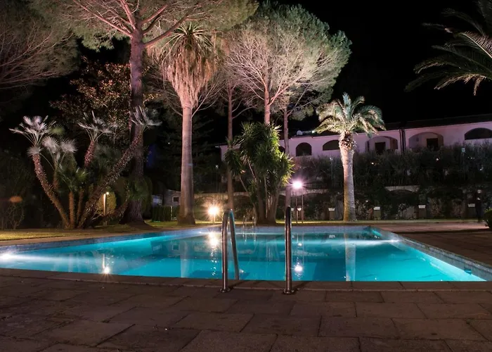 Laura - Antico Borgo Di Sicilia 4* Milici